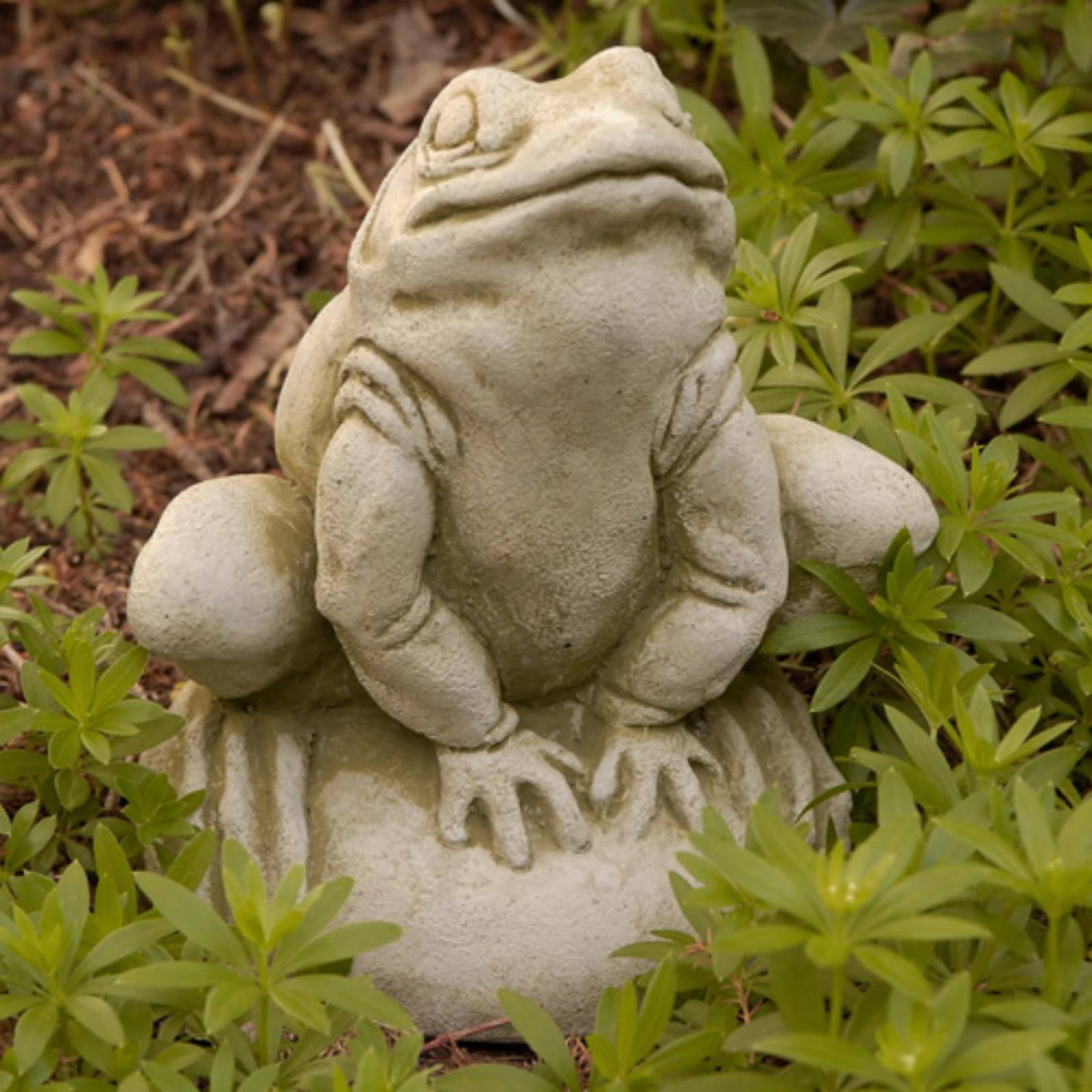 Campania International Frankie Frog Garden Statue - Pietra Nuova KJ_3GJMHTHI