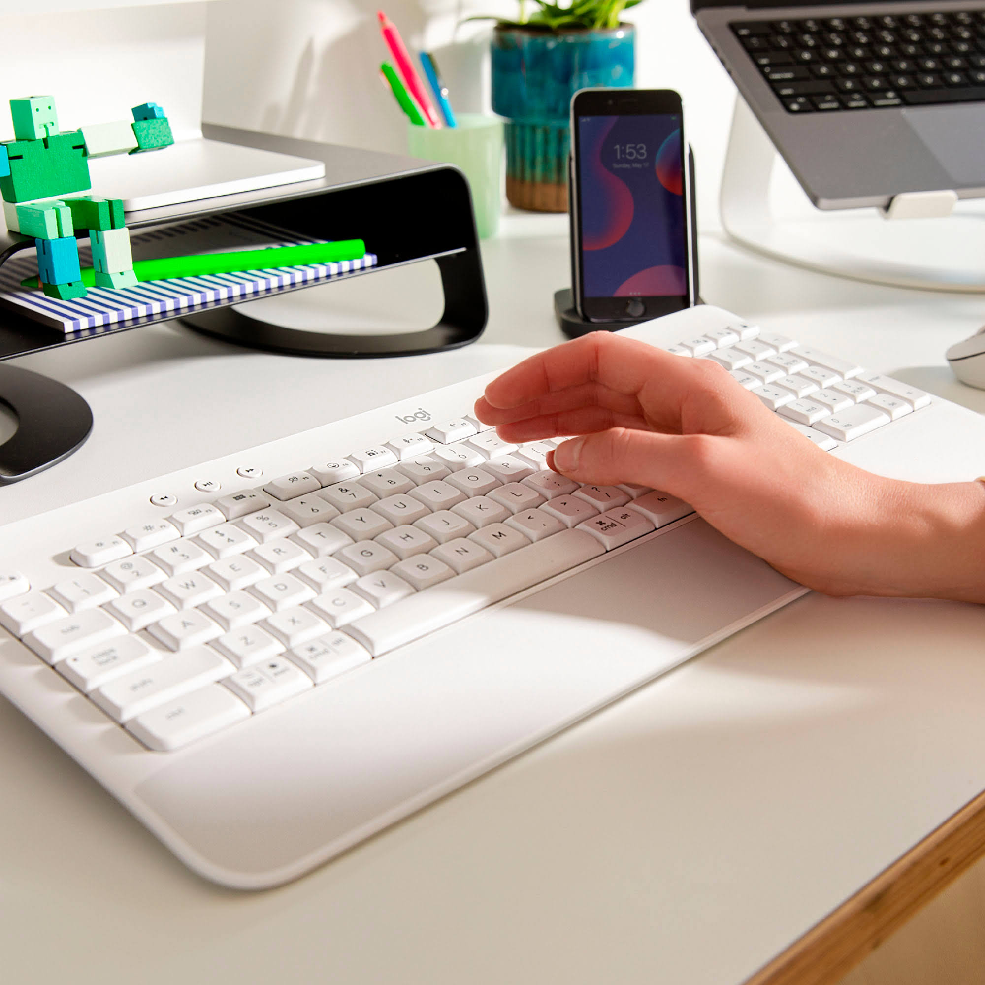 Logitech K650 Signature Wireless Keyboard, 3E_YHV4JVHU