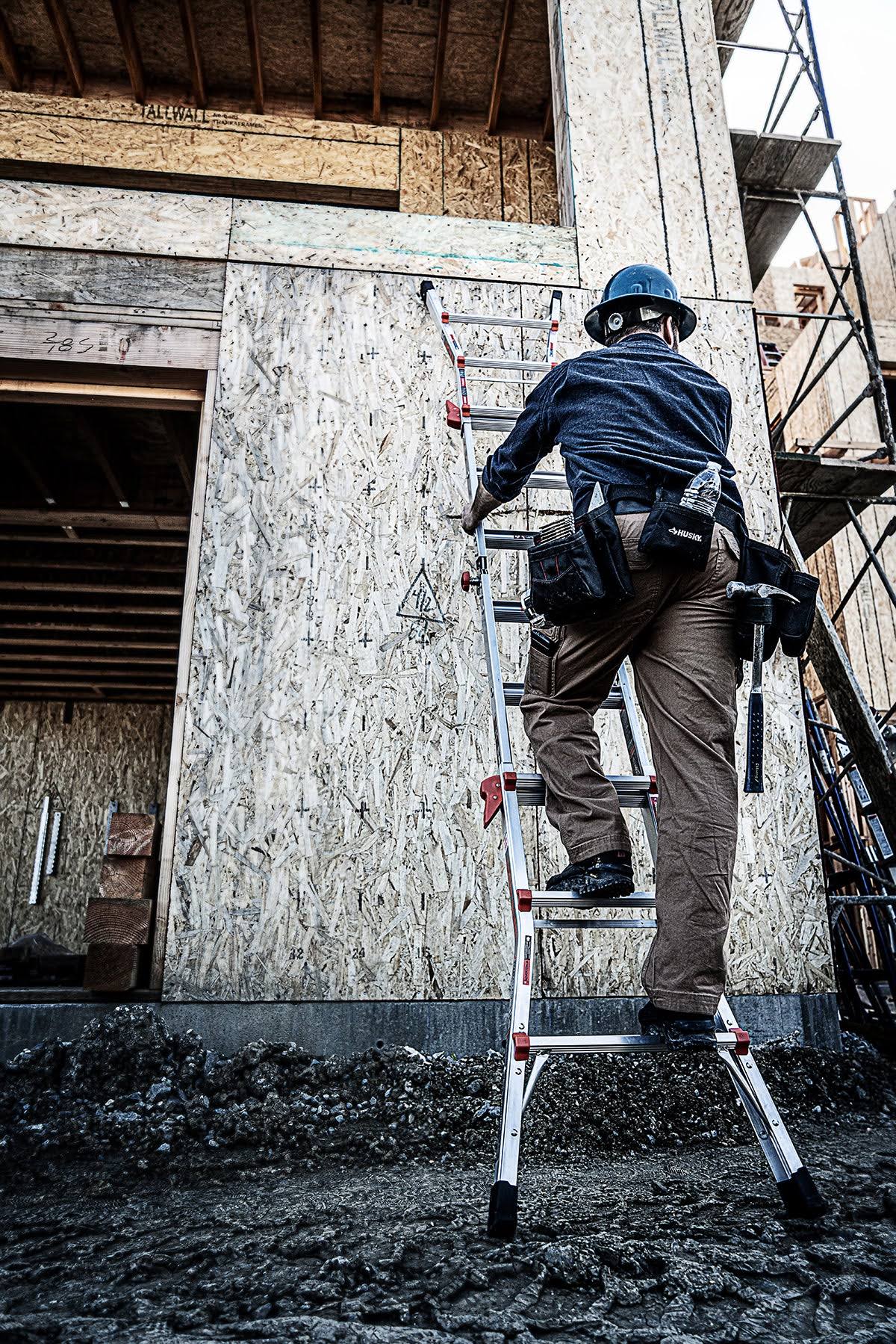 Little Giant Model 15422-801 | Velocity, Model 22 - Ansi Type Ia - 300 Lb Rated, Aluminum Articulated Extendable Ladder With Ratchet 8X_ZUG2TKPX
