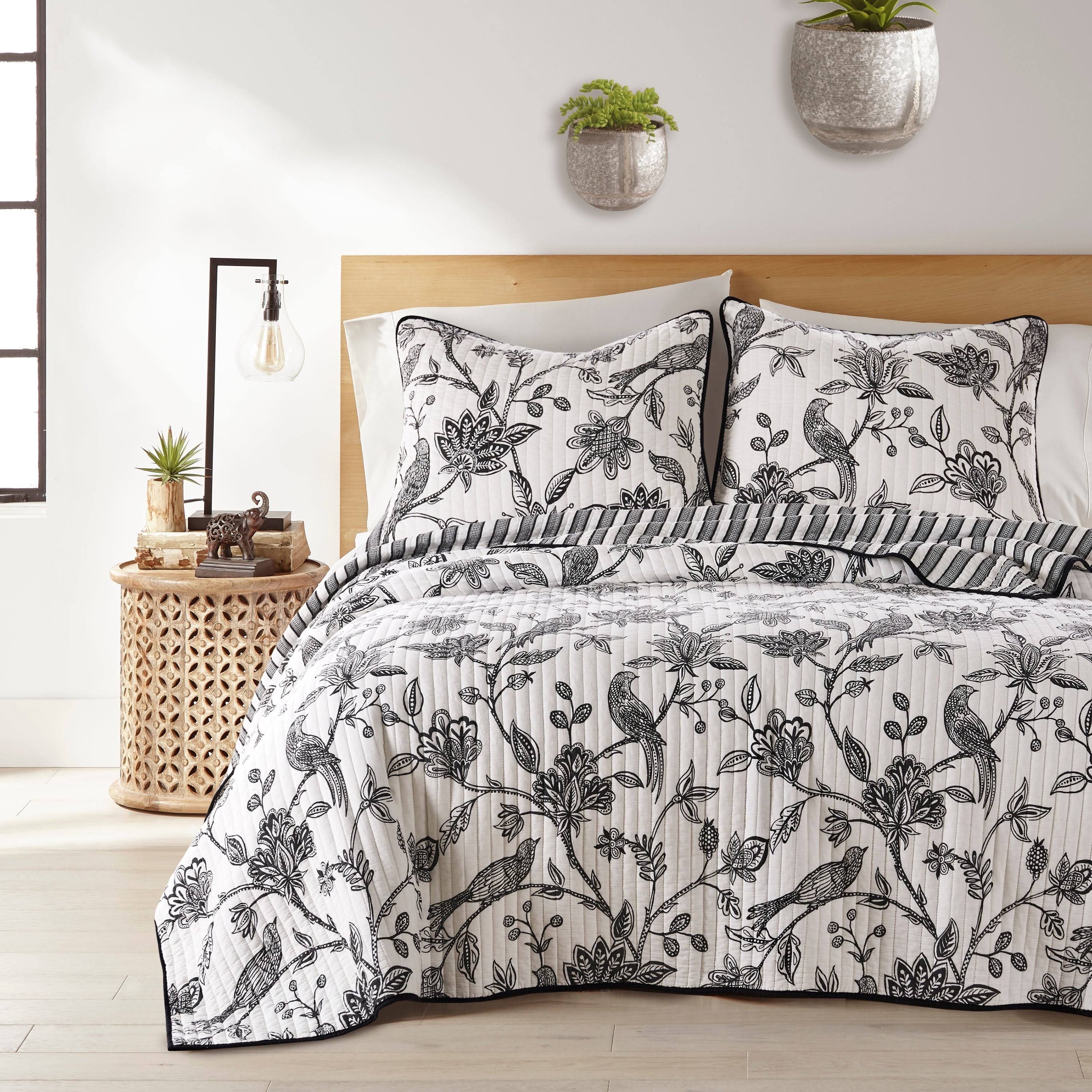 Levtex Home Tanzie Black Quilt Set And Shams JW_G9SWVGXF