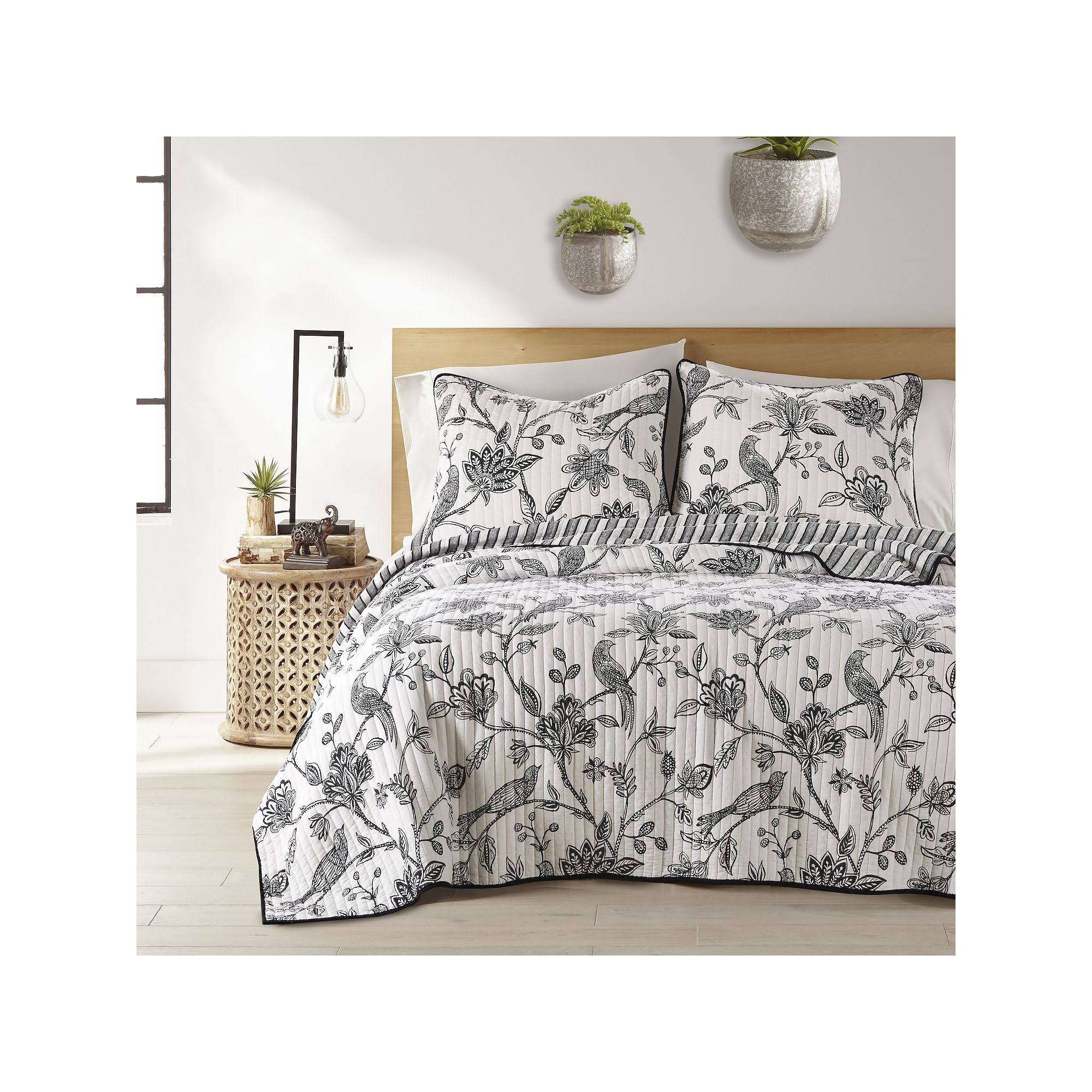 Levtex Home Tanzie Black Quilt Set And Shams JW_G9SWVGXF