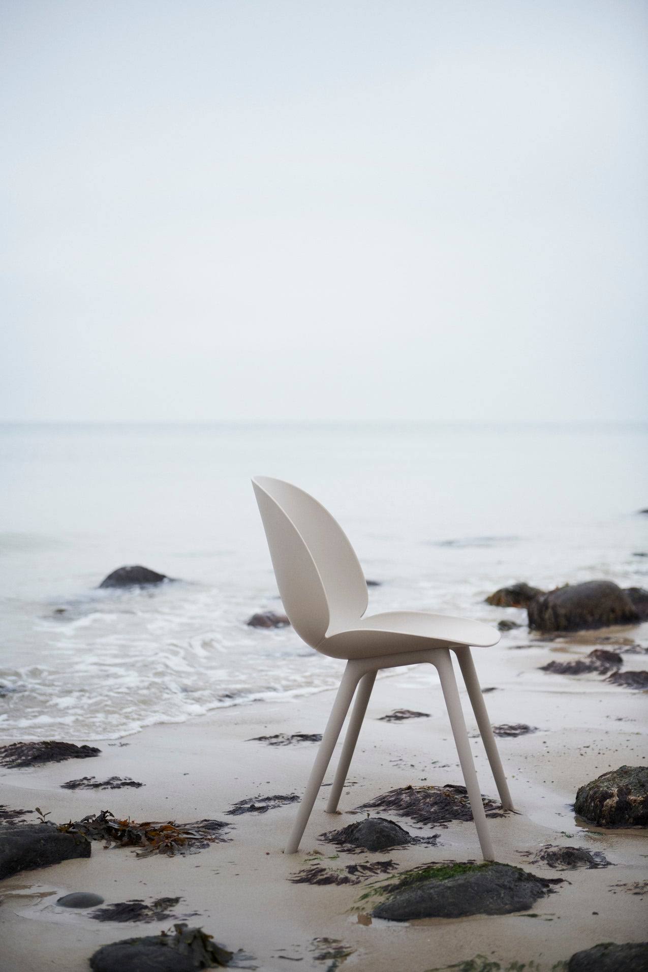 Beetle Chair Dining Chair Unupholstered New Beige Conic Base Black RF_ATG6ESRA