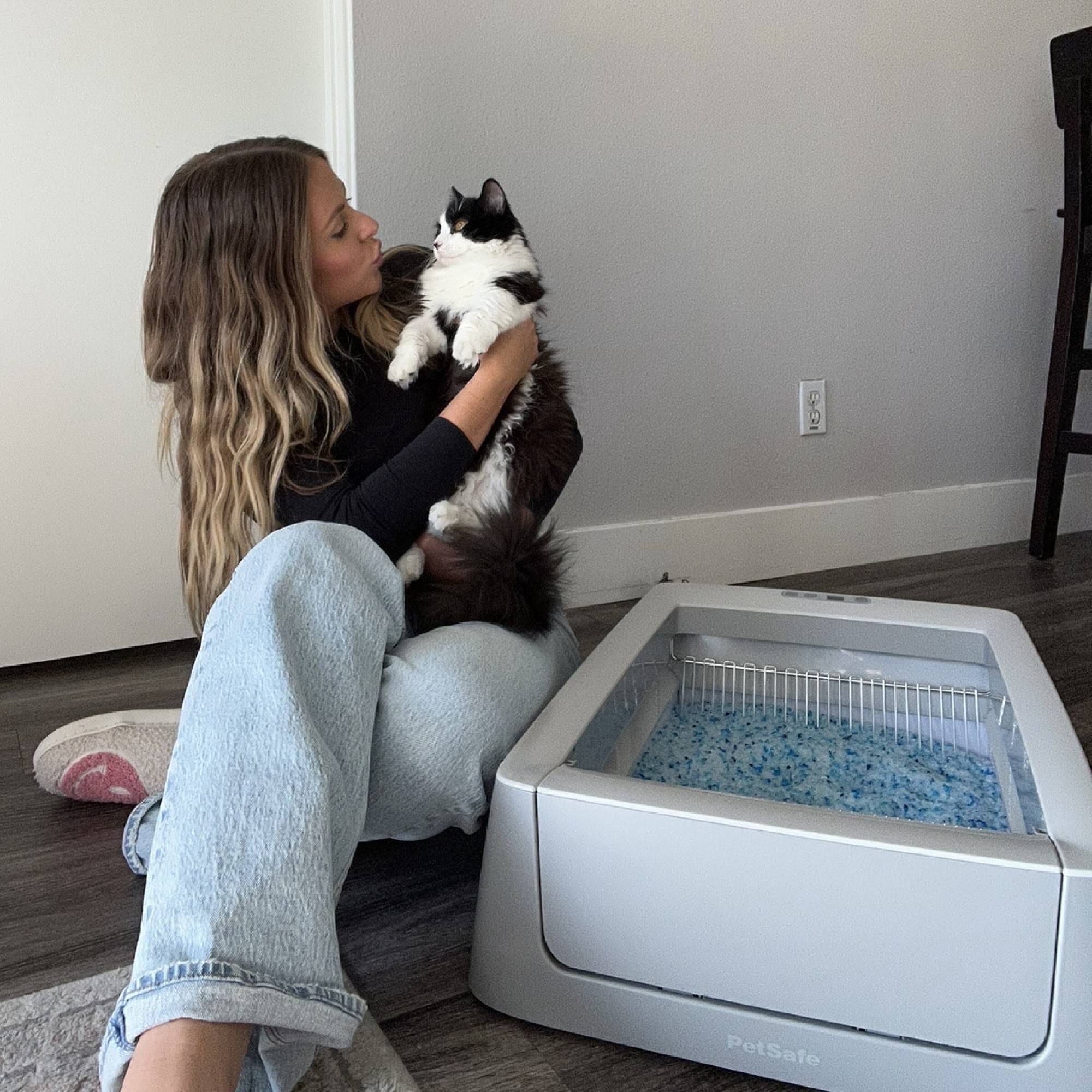 Scoopfree Smart Covered Self-Cleaning Litter Box EC_HZGJVGBX